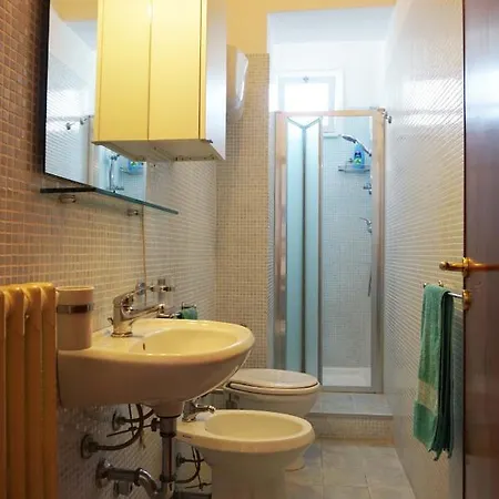 Piazza 300mila Λέτσε