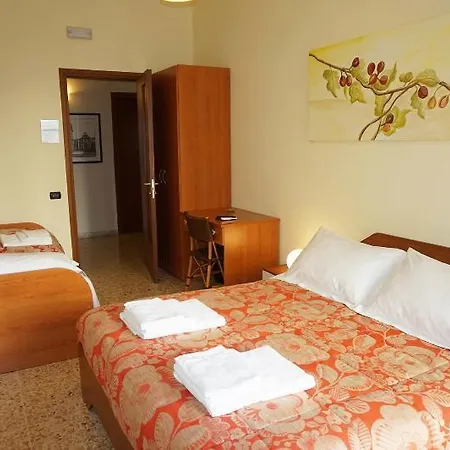 Piazza 300mila Bed & Breakfast 5*