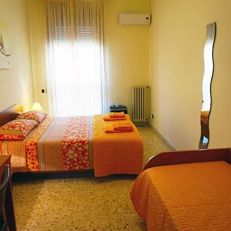 Piazza 300mila 3* Λέτσε