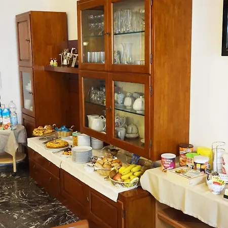 Piazza 300mila Λέτσε