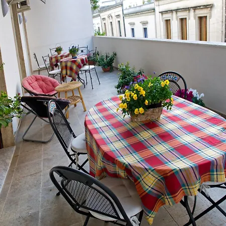 Piazza 300mila Bed & Breakfast