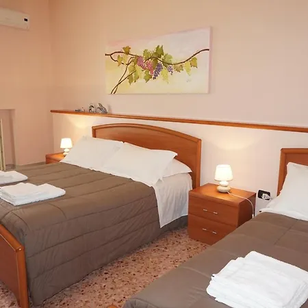 Piazza 300mila 3* Lecce