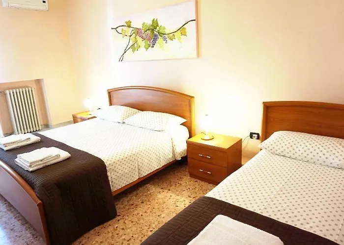 Frühstückspension Piazza 300mila 3*