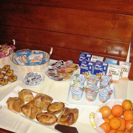 300米拉广场住宿加早餐旅馆 住宿加早餐酒店 莱切