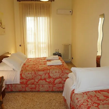 Piazza 300mila فندق مبيت وإفطار 3*