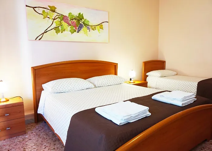 Piazza 300mila Alojamento de Acomodação e Pequeno-almoço Lecce